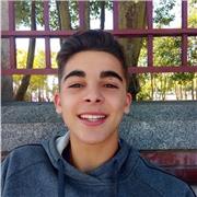Doy clases particulares a estudiantes de primaria, ESO o clases cercanas y me aseguro de que se entiendan los conceptos